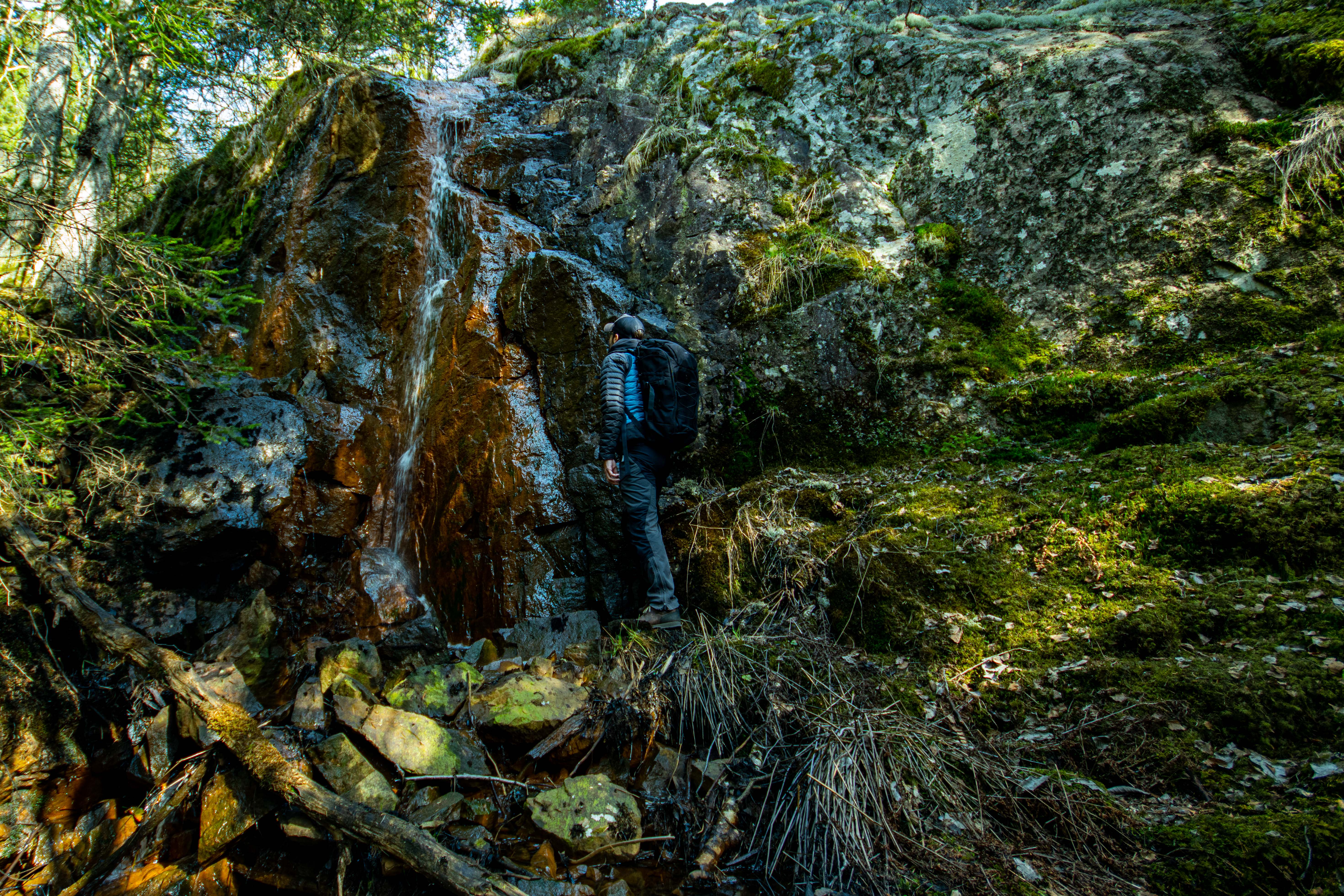 Foto av Tjuv-Halvors grotta