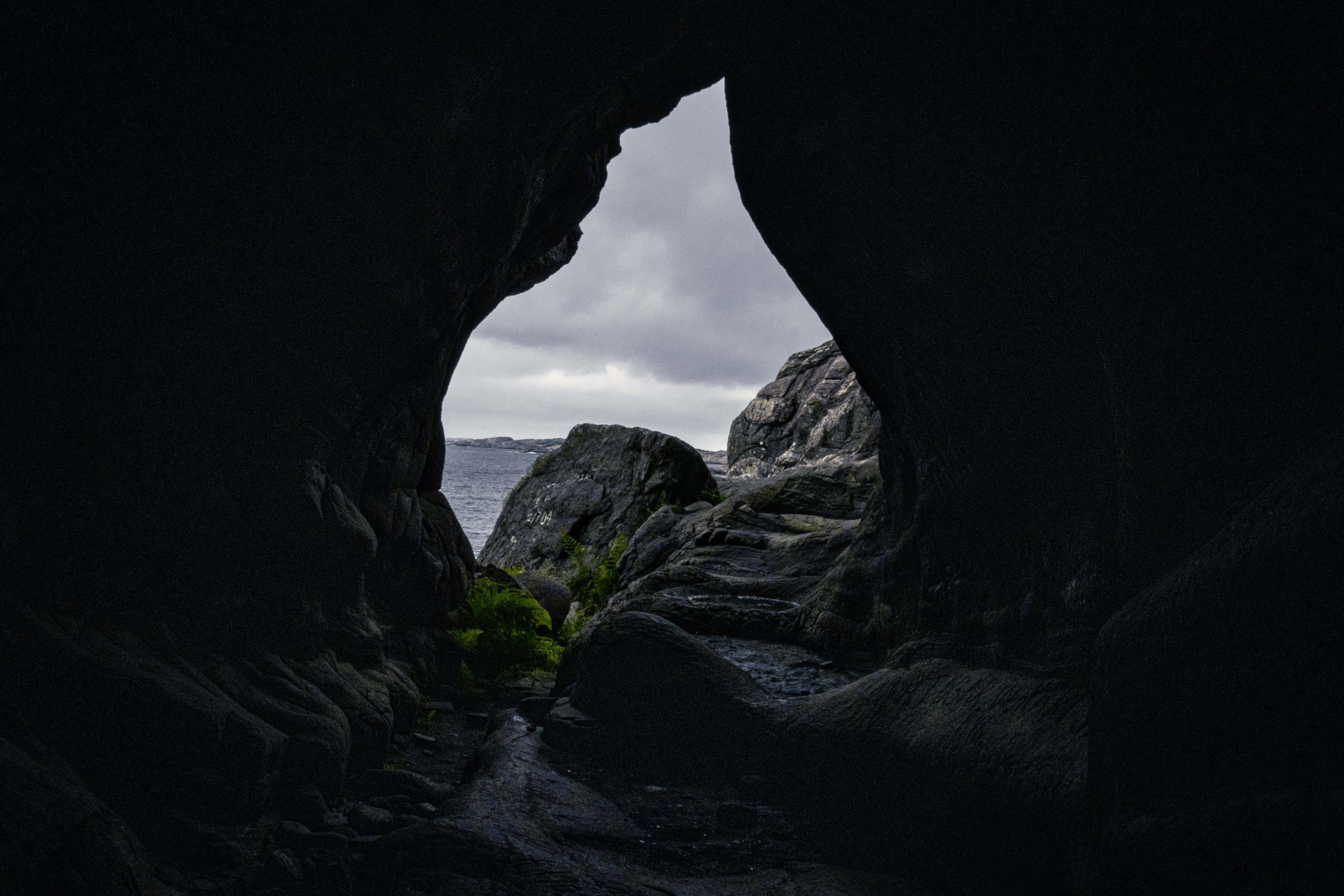 Foto av Tjuv-Halvors grotta