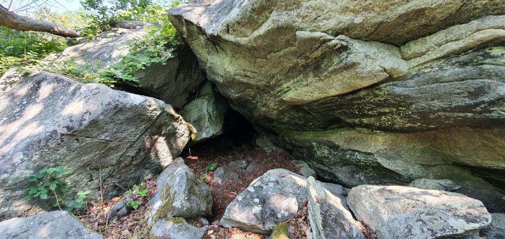 Grotta vid Grims hålor