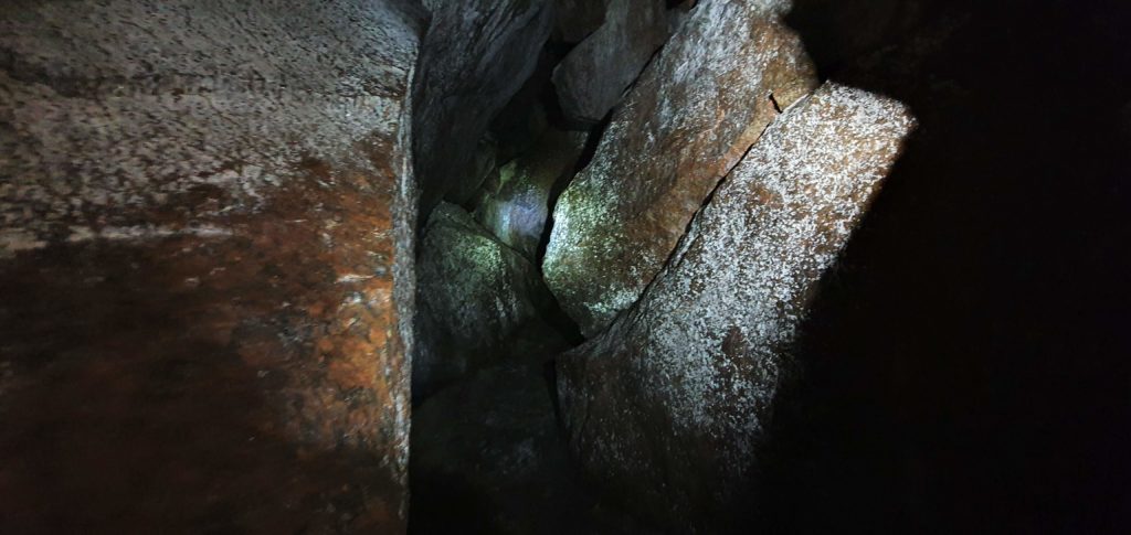 Förstugan i Ola Sonas grotta