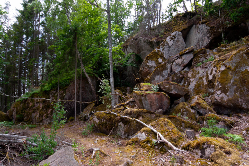 Husberget där Ola Sonas grotta ligger